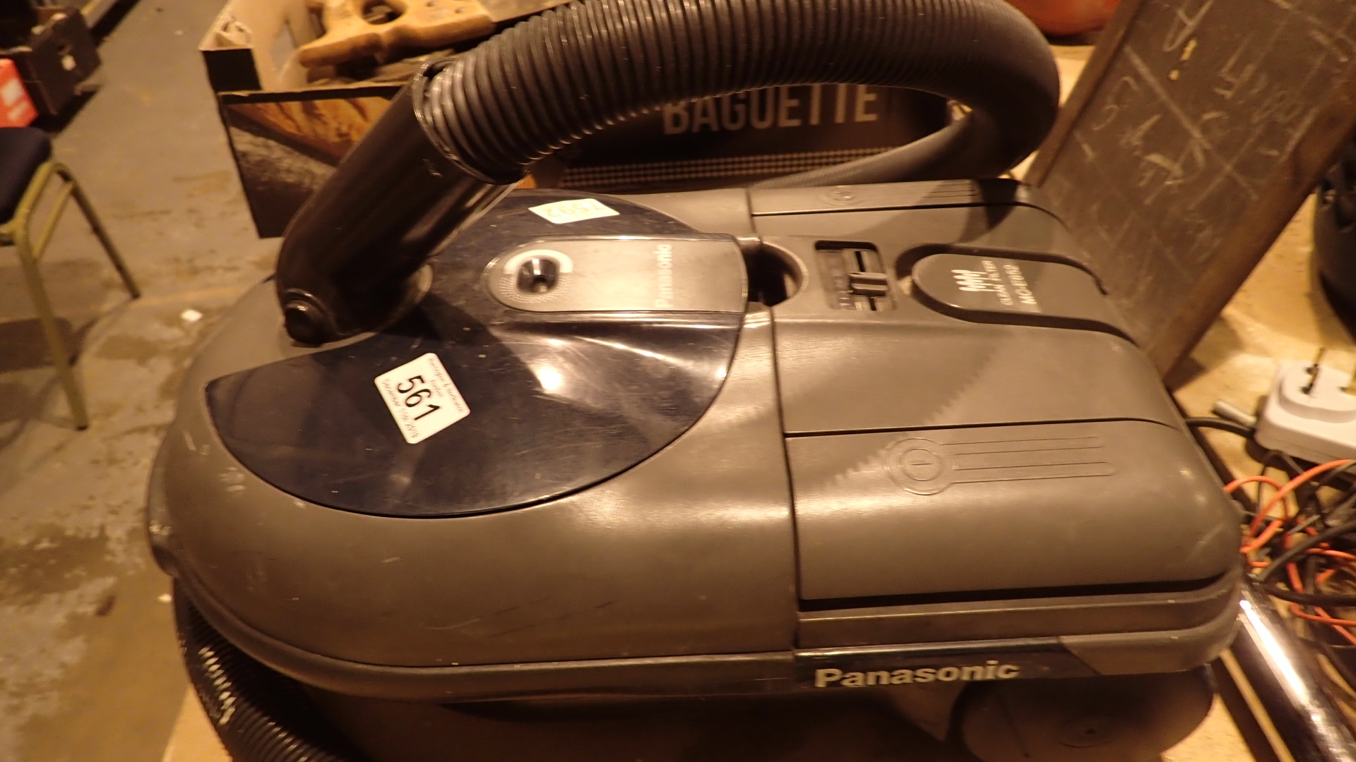 Panasonic MGE852 vacuum cleaner CONDITION REPORT: All electrical items in this lot