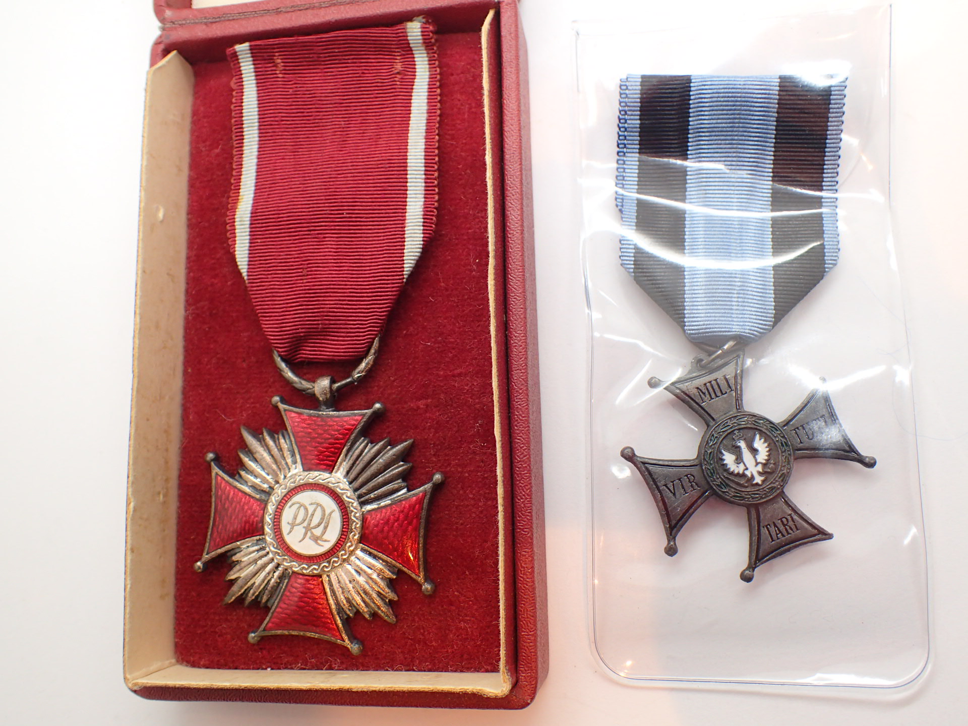 Two presumed Polish medals both enamelle