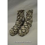 *Gentlemen's snakeskin "Glamrock" platform shoes (Lot Subject to VAT)