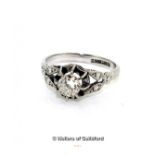 A 18ct White Gold Ladies Solitaire Diamond Ring, open shoulders, approx 0.50ct,Ring size-M 4g