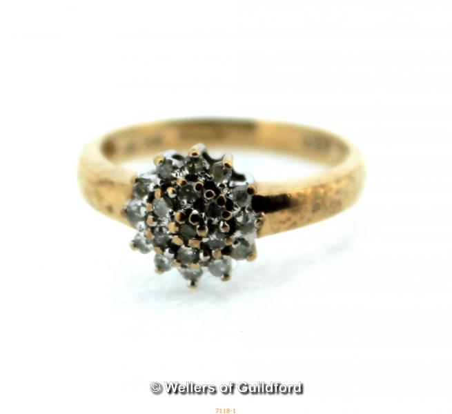 *9ct yellow gold 19 authentic diamons cluster ring - 0.25 CT, ring size- L 2.5g (Lot subject to