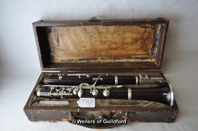 *A Robert Durand et Cie, Paris, blackwood clarinet, cased. (Lot is subject to VAT) - Image 3 of 5