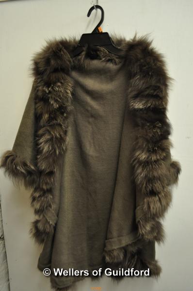 *Renard brown and grey fur trim cape (Lot subject to VAT)
