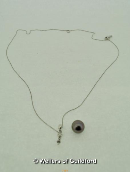 *Tahitian pearl and diamond pendant (pearl loose from chain) (Lot subject to VAT)