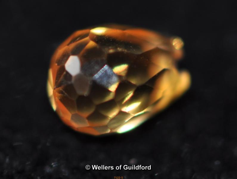 Quantity of loose gemstones including diamonds, sapphires, rubies, and yellow topaz/citrine. - Image 6 of 8