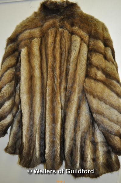 *Fox fur soft swing type coat UK size 12-22 - Image 2 of 2