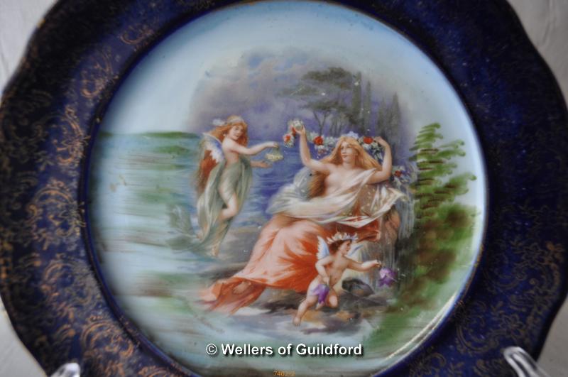 A pair of Vienna small plates with central paiting depicting figures in an outdoor setting, 18cm. - Image 3 of 6