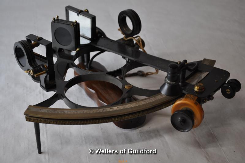 *J Morton & Co Glasgow, Sextant number 18542 in original case with certifacte from The National - Image 5 of 9