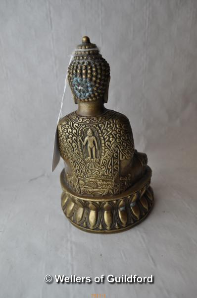 A Chinese bronze figure of Buddha, 17cm - Image 2 of 3