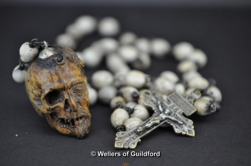 *Mori half face skull bone rosary with crucifix (Lot subject to VAT)