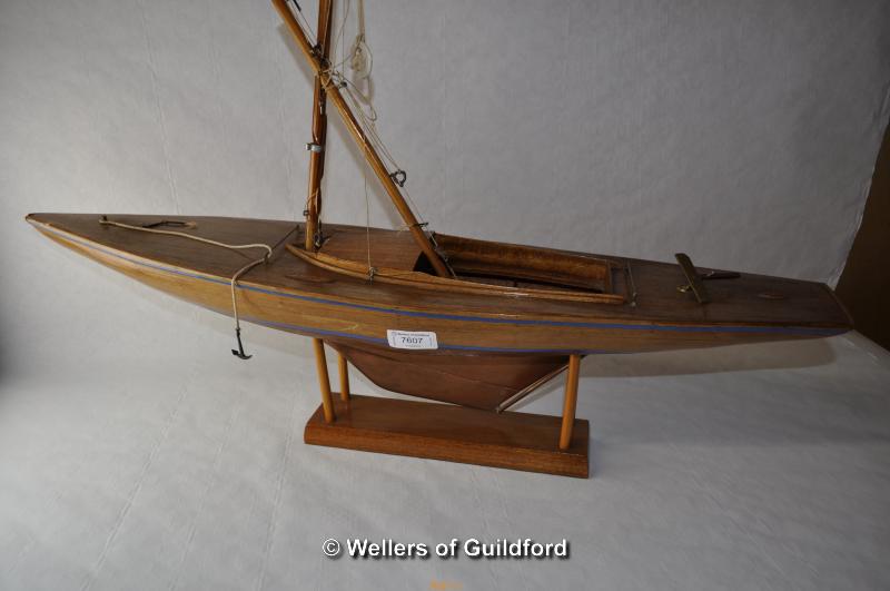*Vintage wooden pond yacht, 30" (Lot subject to VAT) - Image 2 of 6