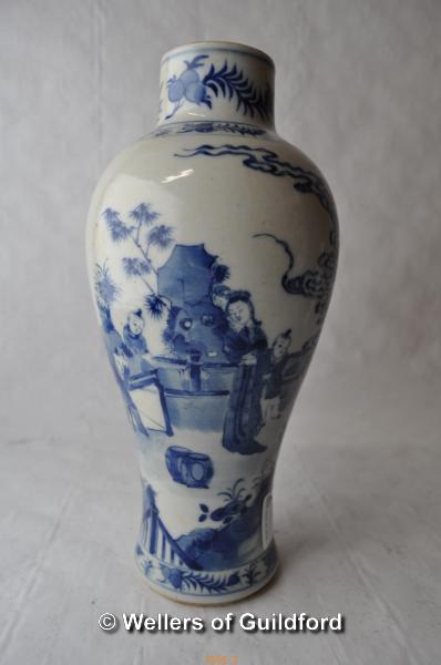 A Chinese blue and white baluster vase decorated with figures in a garden, 19cm. - Image 4 of 6