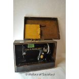 Cased vintage Singer sewing machine, ED221794
