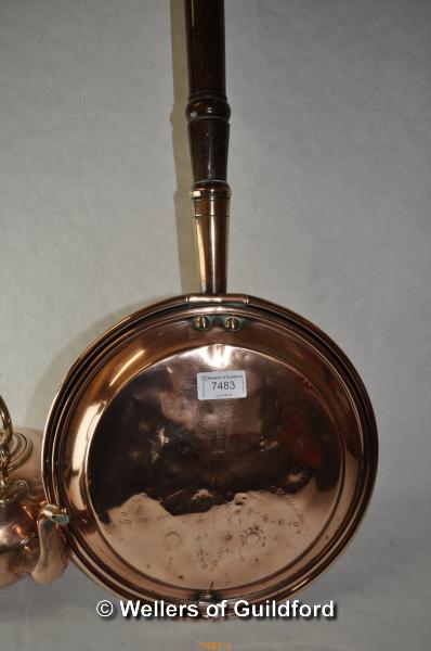 A copper warming pan and copper kettle. - Image 2 of 4