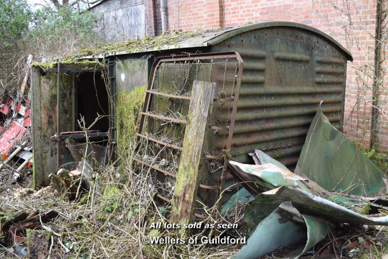 VINTAGE RAILWAY CARRIAGE IN NEED OF HEAVY RESTORATION