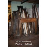 LARGE COLLECTION OF MIXED TIMBER INCLUDING ARCHITRAVE ETC