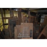LARGE QUANTITY OF MIXED FURNITURE PARTS