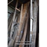 BAY CONTAINING A LARGE QUANTITY OF RECLAIMED FLOORBOARDS