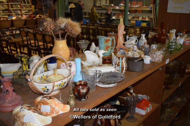 LARGE SHELF OF MIXED PORCELAIN COLLECTIBLES