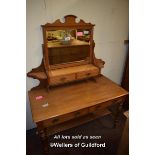 EDWARDIAN WALNUT DRESSING TABLE, 122CM WIDE