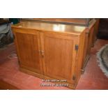 EARLY 20TH CENTURY OAK CUPBOARD WITH TWO PANELLED DOORS ENCLOSING SHELVES, 99CM X 125CM X 42CM