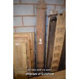 HALF PINE COLUMN