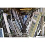 VERY LARGE QUANTITY OF MIXED WINDOWS