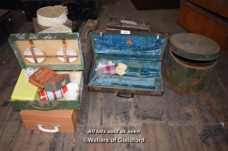 QUANTITY OF SMALL VINTAGE CASES AND TIN BOXES INCLUDING A TRUMPET CASE