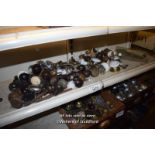 LARGE COLLECTION OF DOOR KNOBS