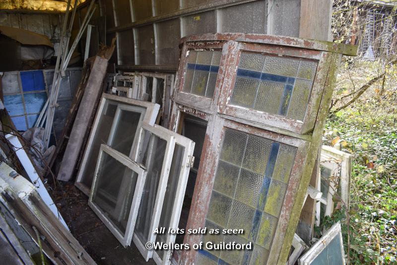 VERY LARGE QUANTITY OF MIXED WINDOWS - Image 2 of 3