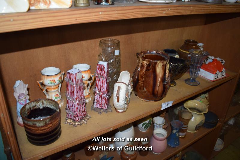 SMALL SHELF OF MIXED PORCELAIN COLLECTIBLES