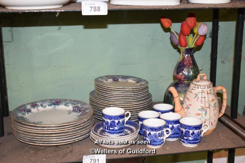 SHELF OF MIXED PORCELAIN WARE