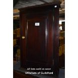 MAHOGANY HANGING WALL CUPBOARD