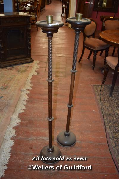 PAIR OF VICTORIAN OAK AND BRASS CANDLE STANDS WITH WRYTHEN FLUTED DECORATION, 128CM