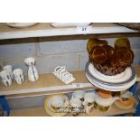 *SHELF OF GLASSWARE, PORCELAIN WARE AND COLLECTABLES