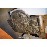 *HEAVY CAST IRON FIRE BACK DEPICTING CREST OF ARMS, 990MM X 780MM (50MM THICK)