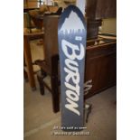 *BURTON SNOWBOARD