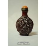 A Chinese horn snuff bottle