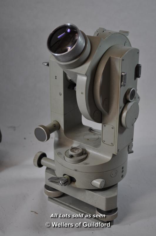 *Carl Zeiss, Dahlta 010 theodolite, no 247252 - Image 5 of 10