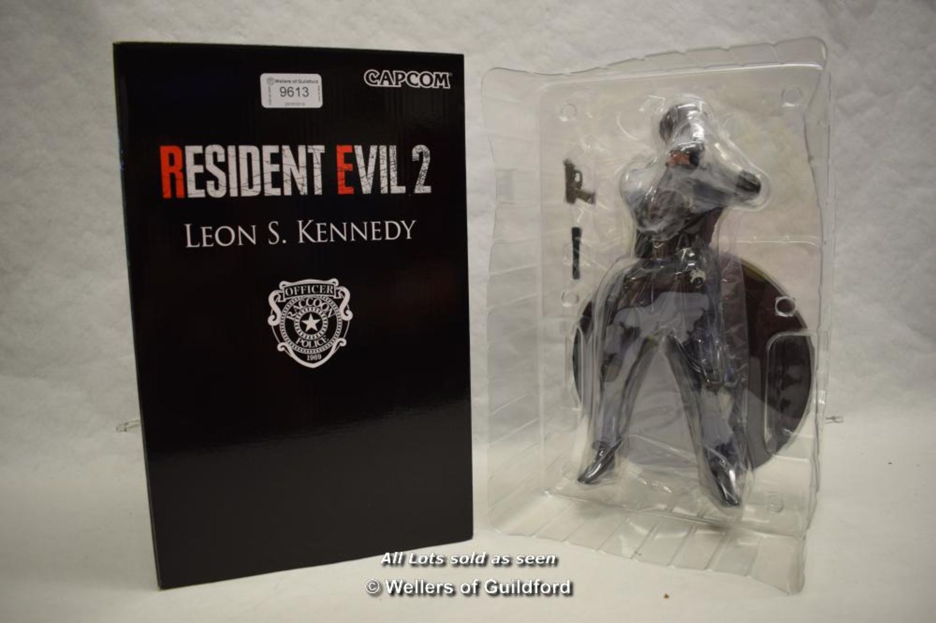 *LEON S. KENNEDY 12" FIGURE FROM RESIDENT EVIL 2 (ORIGINALLY PART OF THE XBOX ONE COLLECTORS EDITION - Image 2 of 2