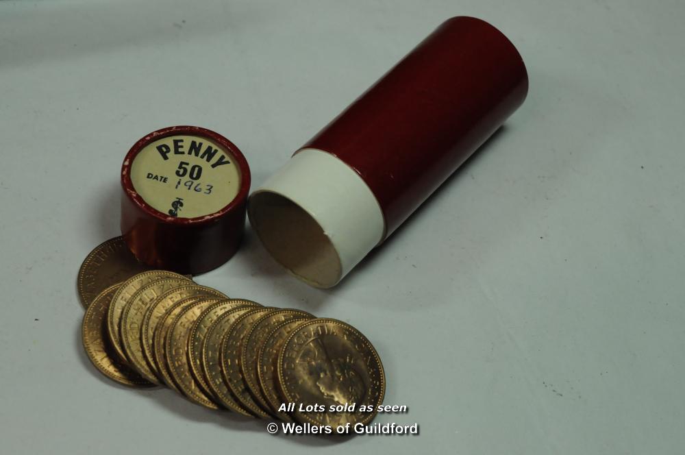 Elizabeth II bank 'tube' of 25 crowns, 1966; and 30 1/12 shillings; UK 100 shillings, 1965; 450 - Image 9 of 14