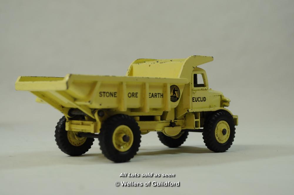 Dinky Toys: No. 14C Coventry Climax Fork Lift Truck; No. 561 Blaw Knox Bulldozer; Dinky Supertoy No. - Image 9 of 10