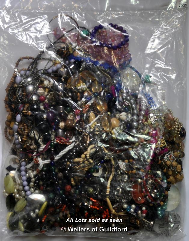 Bag containing costume jewellery, gross weight 3.18 kilograms