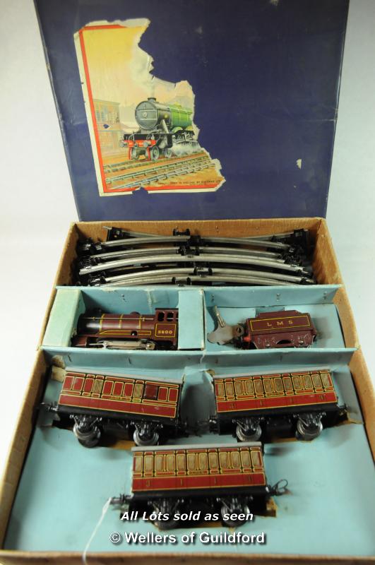 Hornby clockwork O gauge No. 501 Passenger Set, boxed.