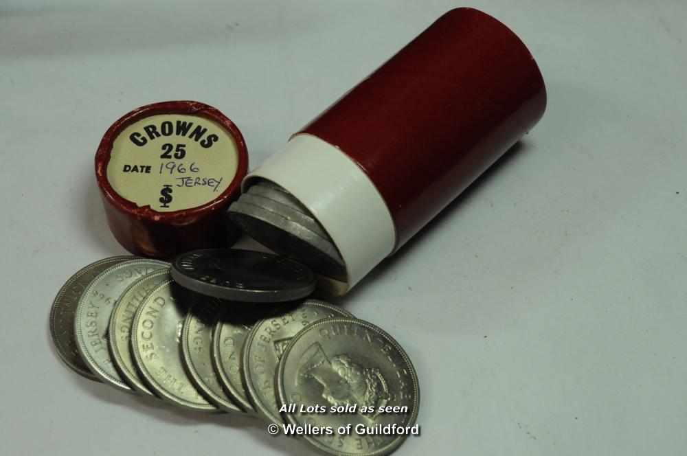 Elizabeth II bank 'tube' of 25 crowns, 1966; and 30 1/12 shillings; UK 100 shillings, 1965; 450 - Image 12 of 14