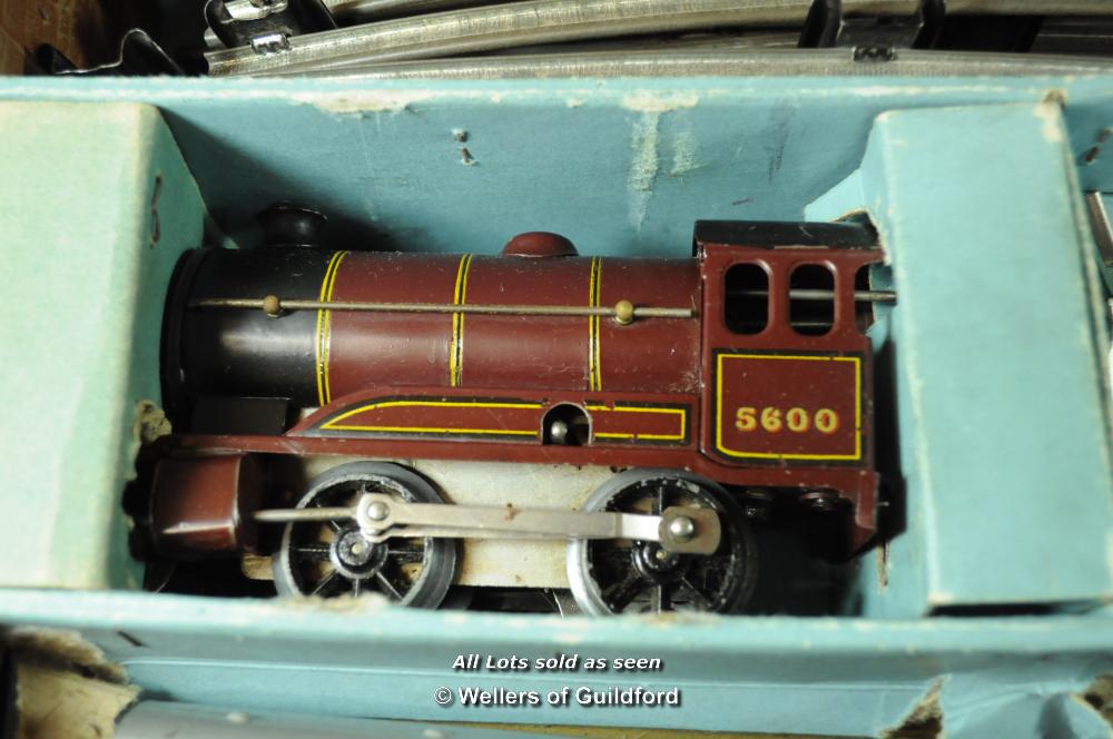 Hornby clockwork O gauge No. 501 Passenger Set, boxed. - Image 2 of 6