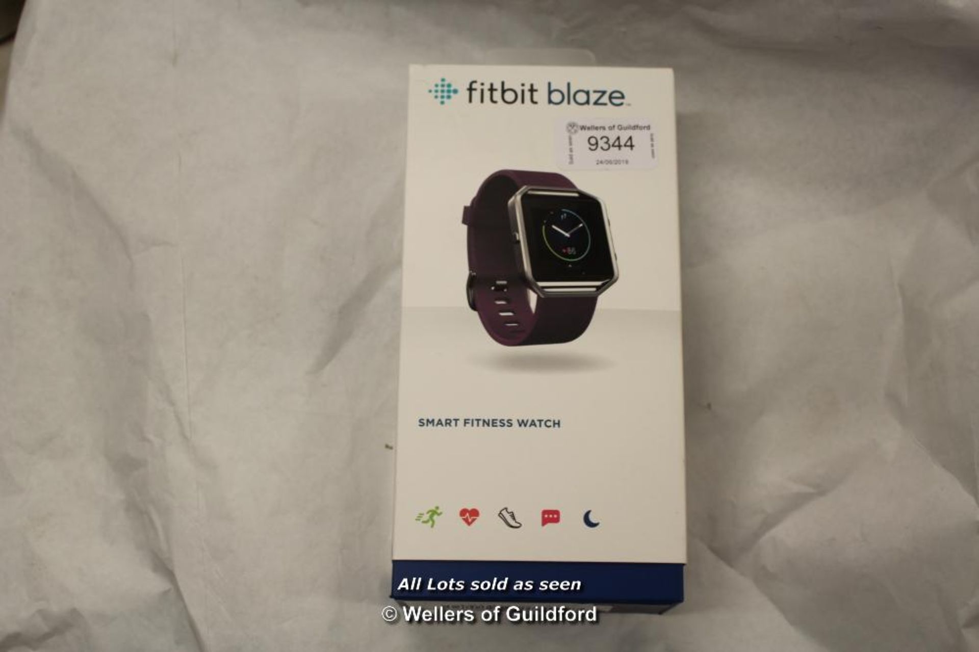 *FITBIT BLAZE SMART ACTIVITY TRACKER AND FITNESS WATCH WITH WRIST BASED HEART RATE MONITOR - PLUM/