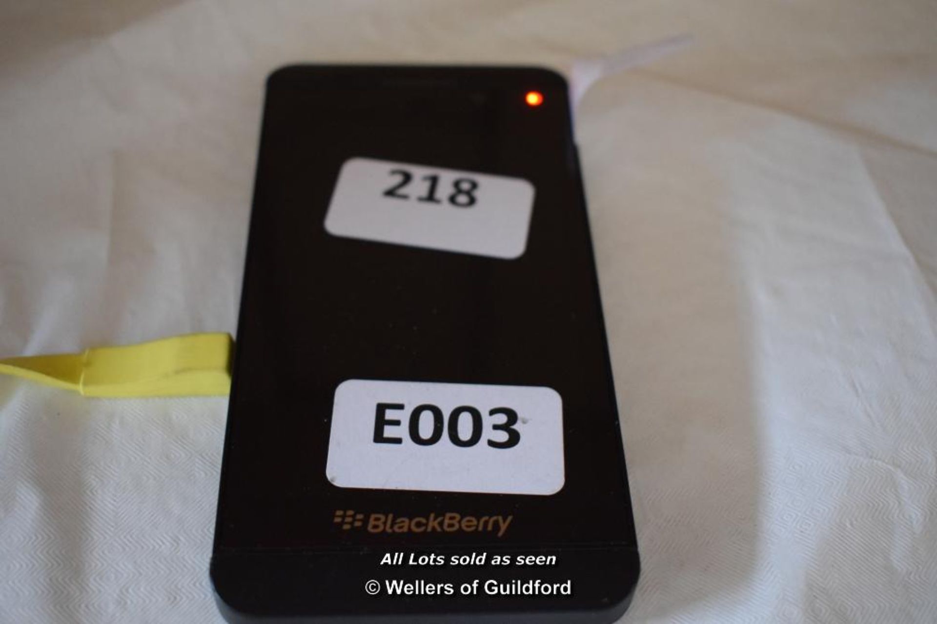 *BLACKBERRY Z10 SMART PHONE / STL100-2 [218-24/06]