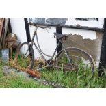 DUNLOP VINTAGE BICYCLE (IN NEED OF RESTORATION)