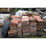 PALLET CONTAINING A MIXTURE OF DIFFERENT SIZE QUARRY TILES INCLUDING 6 AND 9 INCH